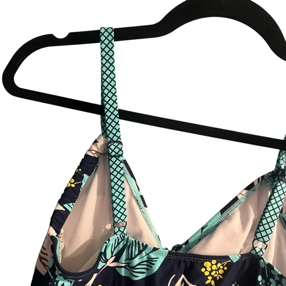 Beach House Swim Dress 12 Blue White Hawaiian Tropical Floral Wireless One Piece